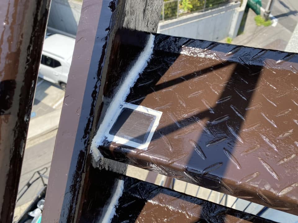 横浜市港北区 鉄骨階段ステップの腐食箇所補修